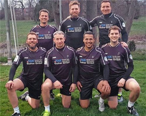 Das Rosenheimer Bundesligateam 2018: Hinten von links Marcel Hebling, Patrick Schiep, Steve Schmutzler; vorne von links: Günter Ortmeier, Thomas Schenk, Abdilaziz Lamharraf, Hendrik Bäßler.