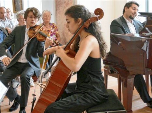 Das „Trio Mercurius“ besteht aus Elin Kolev (Geige), Mara Lobo (Cello) und Triantafyllos Liotis (Klavier). Foto janka