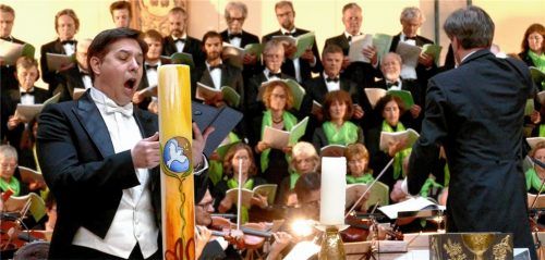 Der Tenor Iurie Ciobanu prunkte mit füllig strömendem Opern-Tenor. Foto Janka