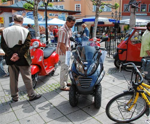 Die gesamte Innenstadt, vom Grünen Markt auf dem Ludwigsplatz bis zum Salinplatz, macht am Samstag, 5. Mai, und Sonntag, 6. Mai, von 10 bis 17 Uhr mobil. Am 6. Mai öffnen zusätzlich die Geschäfte ihre Pforten zum verkaufsoffenen Sonntag von 12 bis 17 Uhr. Fotos schlecker