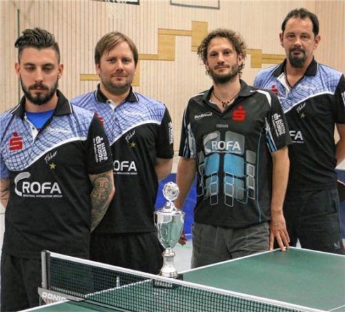 Die Mannschaft des SV-DJK Kolbermoor mit Matthias Schmid, Christian Mayer, Robert Huber und Frank Berger (von links) verteidigte ihren Titel erfolgreich.Foto  Erlich