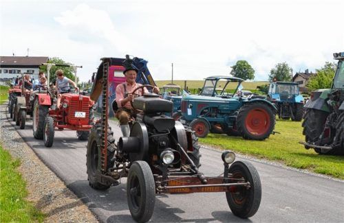 Eine beeindruckende Schau war wieder der Schlepper-Korso.