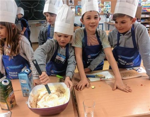 Einen „gesunden“ Projekttag gab es für die Panger Grundschüler der Klasse 3b. Foto  RE