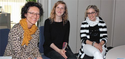 Heike Schröter, Saskia Pangritz und Susanne Weber (von links) sind sich einig: In Kolbermoor haben sich die Asylsuchenden inzwischen gut integriert. Foto gruber
