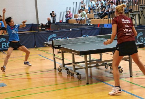 Jia Liu, die zwei Einzelpunkte zu Kolbermoors Heimsieg beisteuerte, zelebrierte gegen Georgina Pota die hohe Kunst des Tischtennissports.Foto Erlich