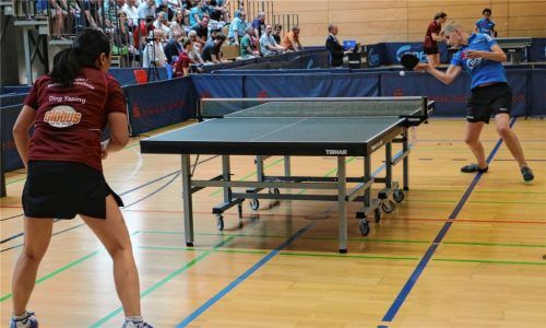 Kristin Lang war in den Einzeln – hier gegen Ding Yaping – mit zwei Niederlagen der Pechvogel des Tages.Fotos Erlich