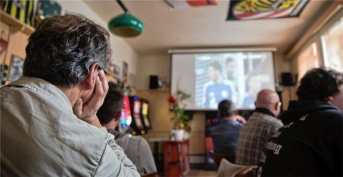 Kurzfristige Ersparnis mit möglicherweise kostspieligen Konsequenzen: Unter den Kunden des Pay-TV-Hackers waren auch zahlreiche Gewerbebetriebe, allen voran Gaststätten. Auch gegen sie könnte noch ermittelt werden. Foto dpa