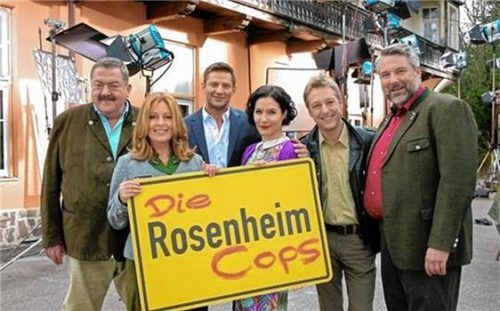 „Die Rosenheim-Cops“ ist eine bekannte Fernsehserie. Eine Führung am 11. Juli bietet Interessenten allerlei Informationen zu den Dreharbeiten. Foto ZDF Enterprises GmbH