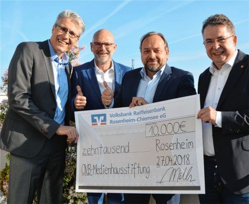 Lions Clubs spenden für die OVB-Medienhausstiftung