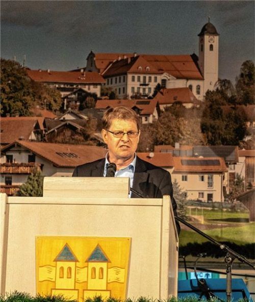Markige Worte fand stellvertretender SPD-Vorsitzender Ralf Stegner beim Bierfest in Rott. Foto Kirchgraber