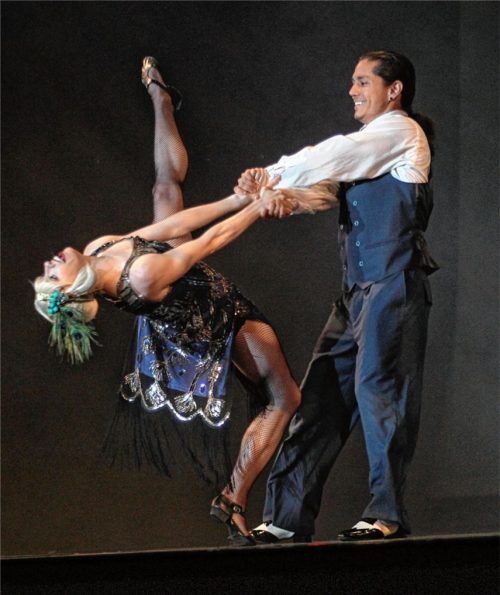 Prohibition, Prostitution und Korruption: Odyssey Dance Theatre tanzt im Chicago der 1920er wie im Rausch