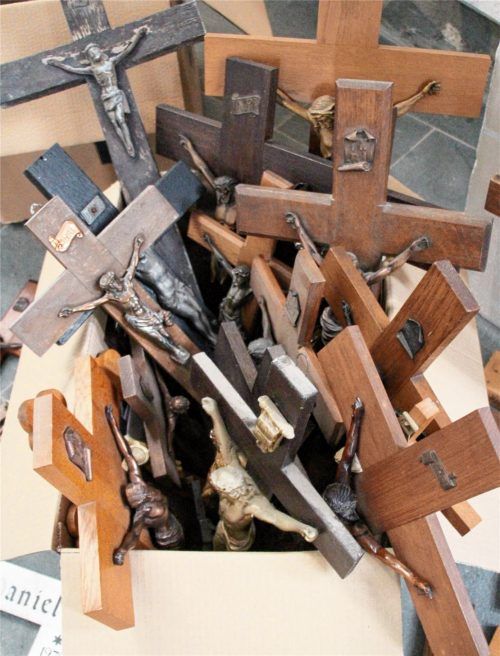 Wofür steht das Kreuz? Der Erlass von Ministerpräsident Markus Söder sorgt für viele Diskussionen.Foto  dpa