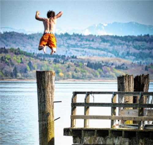 Zeit für einen Sprung ins kühle Nass – Die Vielfalt der Bade- und Wassersportmöglichkeiten in der Region ist groß.