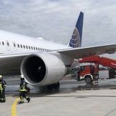 Triebwerk ausgefallen: Flugzeug muss umkehren