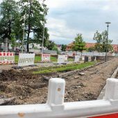 Gehwege am Friedhofsvorplatz nehmen Gestalt an