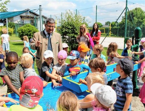 Ab sofort: Matschen im Freibad erlaubt