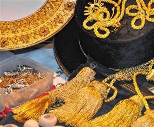 Alles rund ums Trachtengwand hat der Trachten- und Handwerkermarkt in Neubeuern zu bieten.Foto nit