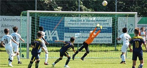 Chance für Red Bull Salzburg im U9-Spiel gegen den SV Waldperlach.