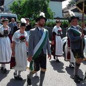 Brücken errichtet und begangen