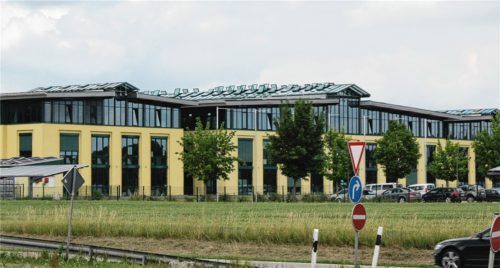 Die insolvente Schletter GmbH in Haag will der Sohn des Firmengründers wieder in den Familienbesitz bringen. Aktuell gibt es einen Kaufinteressenten, mit dem am Dienstagabend ein Treffen stattfand.Fotos sen