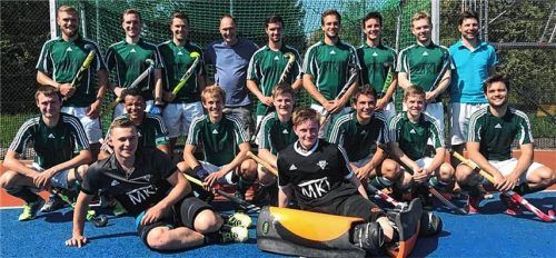 Die SBR-Herren wurden Meister in der Oberliga: Markus Schwaiger, Tobias Treibenreif, Spielertrainer Michael Weber, Winfried Vogt, Matthias Häusler, Marco Gottesheim, Ludwig Hermann, Markus Kliemke, Betreuer Stefan Feduniew (hinten von links), Benedikt Schnitzenbaumer, Mike Christoph, Michael Peter, Maximilian Fußstetter, Jakob Reif, Kilian Riediger, Alex Göpfert (vorne von links), Jonas Löwe und Tim Bosecker (liegend von links).