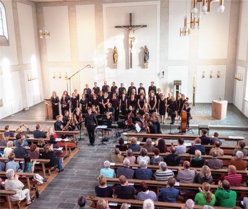 Eine erfüllende musikalische Stunde erlebten die Zuhörer in der Kirche in Oberwöhr.Foto re