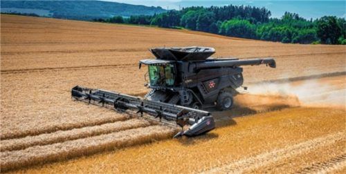 Eine Fülle an leistungssteigernden Innovationen: Der MF Ideal Mähdrescher. Foto Massey Fergusson