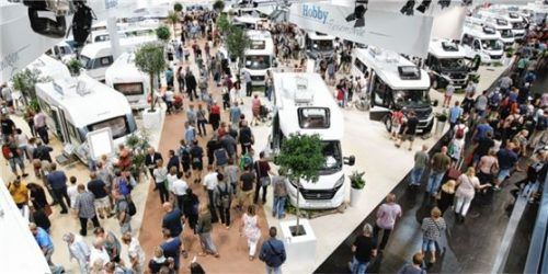 Elektronische Tools und clevere Lösungen für knappe Räume stehen unter anderem im Fokus beim Caravan Salon.