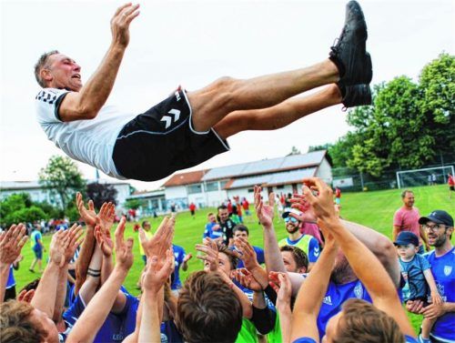 Erfolgscoach Franz Berger führte den TSV Reischach nach zehn Jahren wieder zurück in die Bezirksliga. Foto  Butzhammer