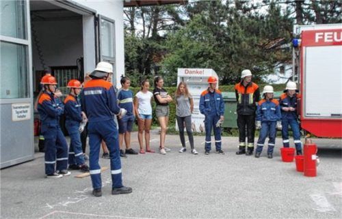 Feuerwehr wirbt actionreich um Nachwuchs
