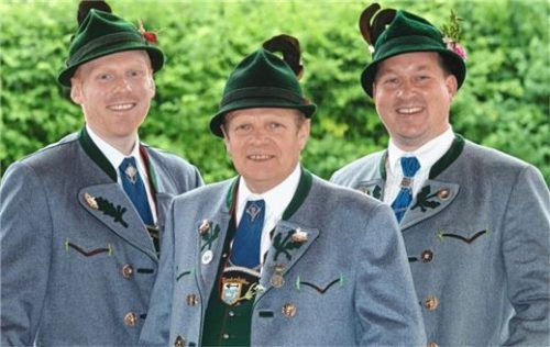 Freuen sich auf die Festtage: Sepp Brem junior, Sepp Brem senior und Peter Schlosser junior.