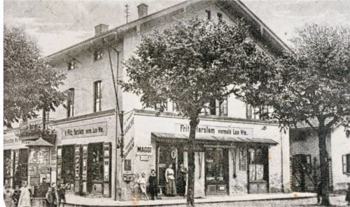 Fritz Harslem führte das Kaufhaus mit großem Geschick. Es trug auch den ersten Briefkasten der Stadt. Fotos Förderverein Heimatmuseum Kolbermoor