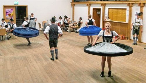 Gekonnt drahn hieß es bei der Inngau-Gebietsprobe im Lokschuppen in Rosenheim. Foto re