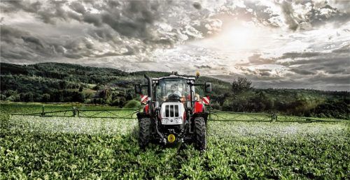GPS in Verbindung mit dem flächendeckenden RTK+ Netz sorgt für eine exakte Positionsbestimmung und Lenkung. Landwirte, die mit S-Tech arbeiten, sparen Zeit und Geld.
