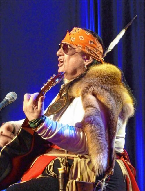 „Isarindian“ Willy Michl tritt am Donnerstag, 7. Juni, in Söllhuben auf. Foto re