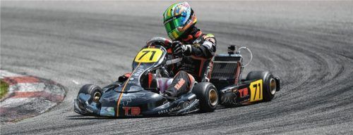 Kilian Tabel aus Wasserburg/Staudham startet bei der Kart-Europameisterschaft in Ampfing. Foto  IVANCOV