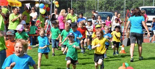 Kinder laufen für das FitZ-Projekt
