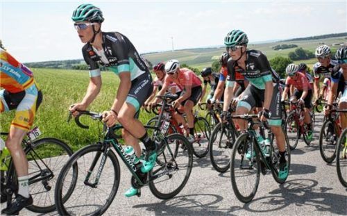 Leslie Lührs (links) & Co. führen die U19-Teamwertung in der Rad-Bundesliga an.Foto Deines