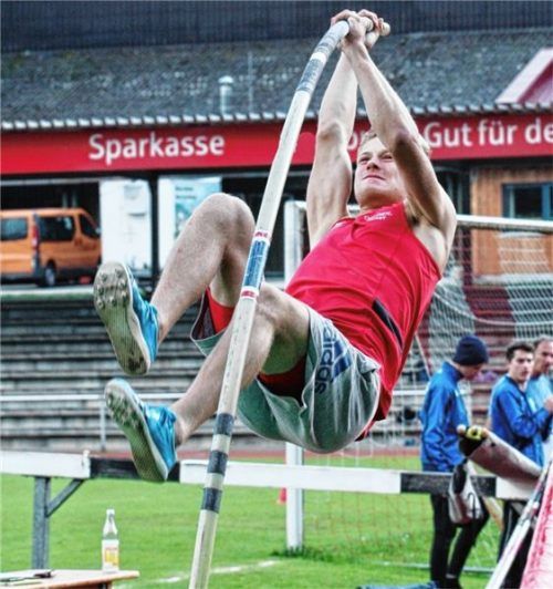Maximilian Kurzbuch vom TSV Wasserburg wurde oberbayerischer Vizemeister im Stabhochsprung der Männer.
