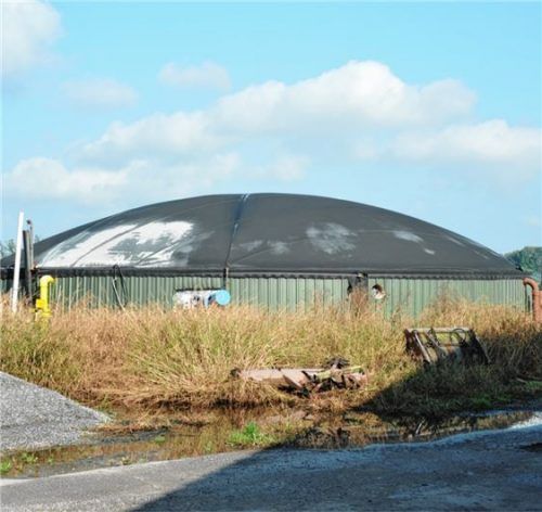 Mit der Nutzung von Biomasse und Sonnenergie werden Landwirte immer mehr zum Energieerzeuger – in Zukunft auch für den eigenen Fuhrpark. Foto  schlecker