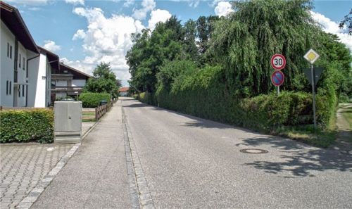 Rauwöhrstraße: Hier wollten Anlieger ein beidseitiges Halteverbot durchsetzen. Foto eri