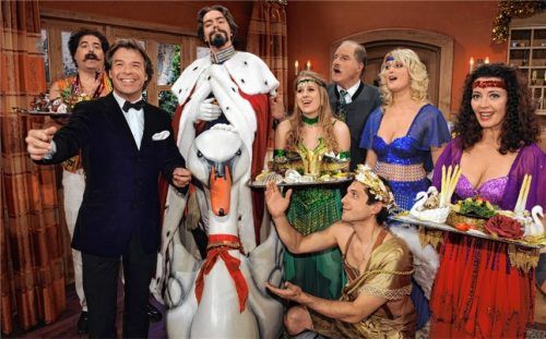 Seit 1995 strahlt der BR die Produktionen des Chiemgauer Volkstheaters aus. Immer wieder waren Gaststars wie hier Schlagersänger Patrick Lindner (Zweiter von links) oder zuletzt Hugo Egon Balder mit von der Partie. Foto dpa/Archiv