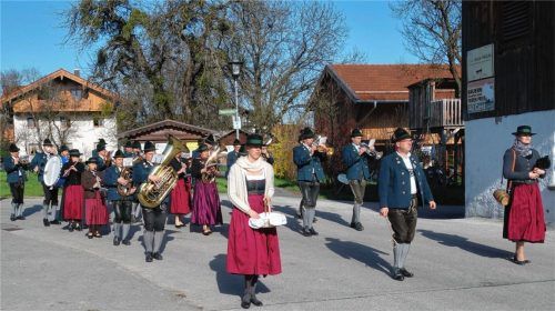 20 Musikkapellen werden beim Gaufest in Rottau erwartet. Mit dabei ist natürlich auch die Rottauer Dorfmusi. Foto  Adersberger