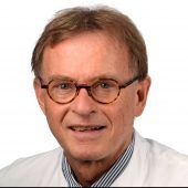 Schmerzen durch Fersensporn: Was hilft?