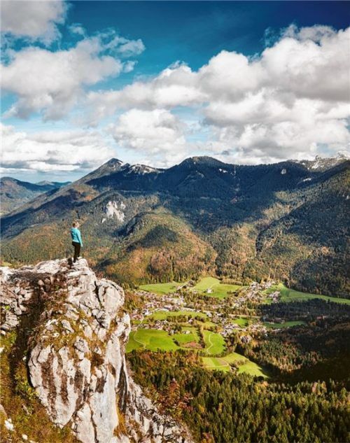 Blick auf Kreuth vom Leonhardstein aus. Foto  dav