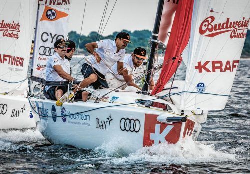 Das CYC-Team auf Downwindkurs an der Ostsee: Simon Tripp, Moritz Fricke, Christoph Müller, Leopold Fricke (vom Bug zum Heck) wurden am Ende Dritter.Foto Wehrmann