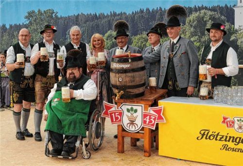 Das größte Gaufest in Bayern ist eröffnet – Gestern Abend schwungvoller Bieranstich in Prutting