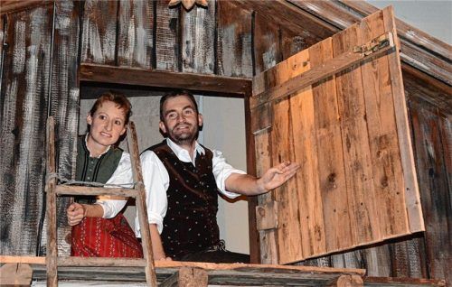 Das Jubiläumsstück „Doppelselbstmord – Ko des sei?“ von Ludwig Anzengruber hat am 20.Juli Premiere im Endorfer Theaterhaus. Ähnlichkeiten zu Shakespeares Romeo und Julia hat das Luststück von Anzengruber allemal.Foto amf