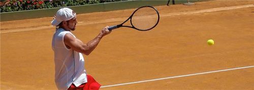 Den Ball im Blick: Vor allem beim Sport ist eine klare Sicht oftmals unverzichtbar.