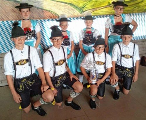 Die Jugend vom Trachtenverein „D’Hochlandler“ aus Söllhuben siegte beim Gruppenplatteln.